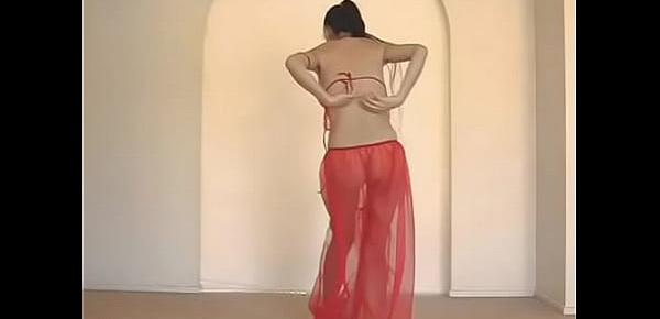  Beautiful Thai Belly Dancer